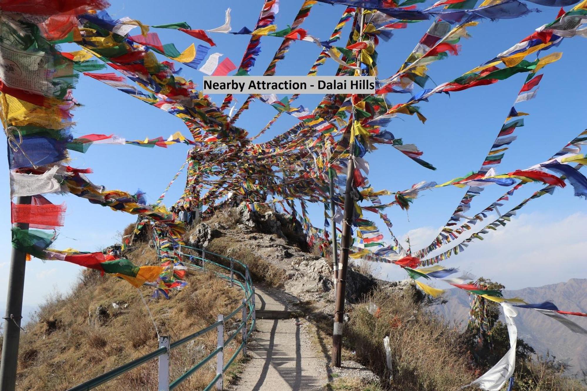 Hotel O Kempty Lake Adventure Resort Mussoorie Bagian luar foto